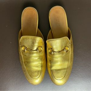 Gucci Horsebit Accent Leather Mules Gold Metallic Leather Size 39